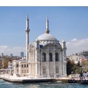 Meet your Posher, Aysen